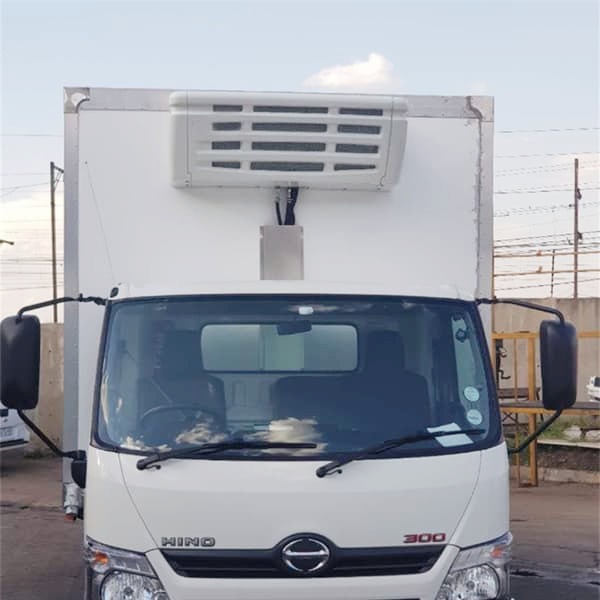 engine driven refrigerated truck box for sale factory price